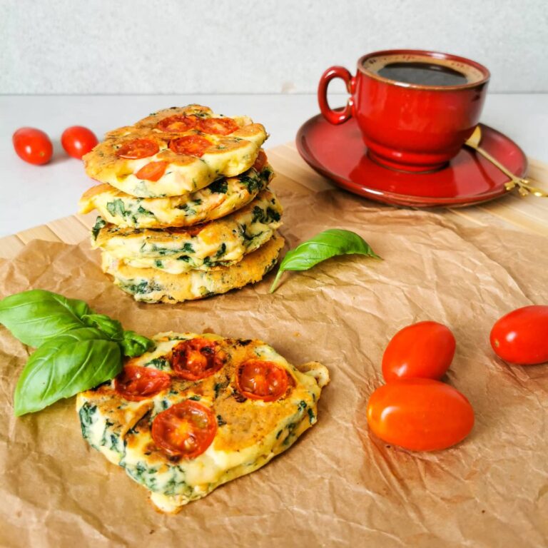 Bezglutenowe placuszki z łososiem i szpinakiem