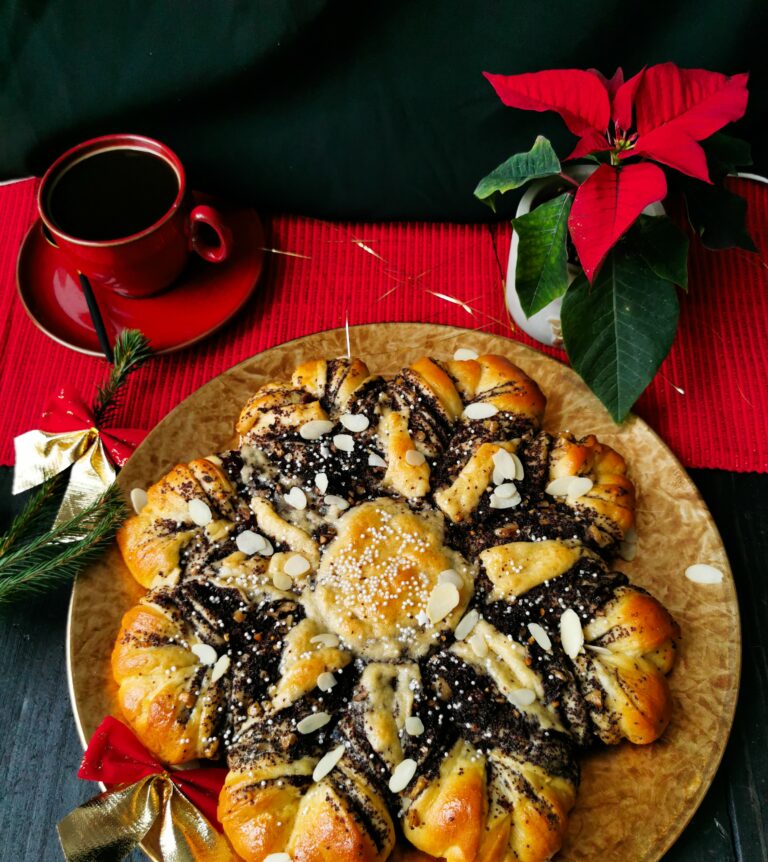 Świąteczna drożdżowa gwiazda z makiem low fodmap